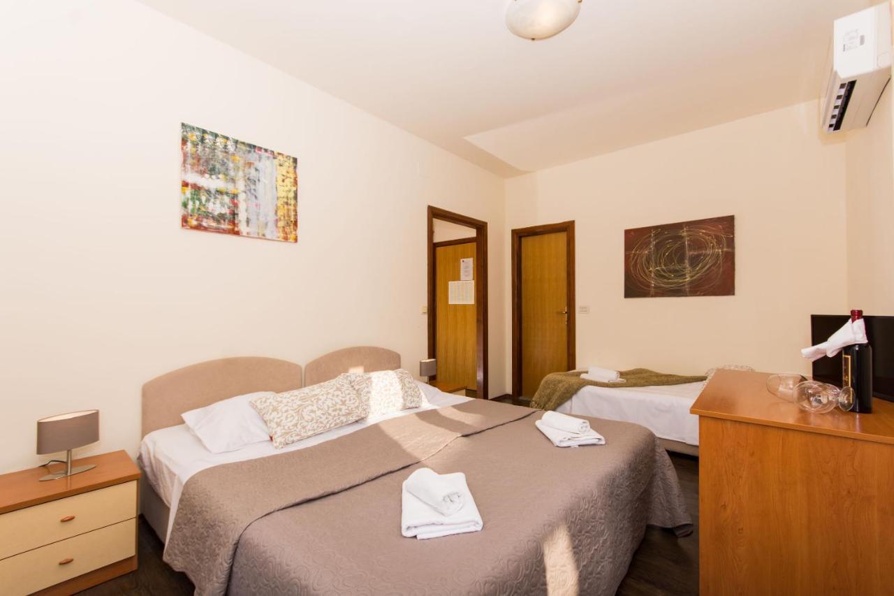 Rooms Villa Liza Trogir Ngoại thất bức ảnh